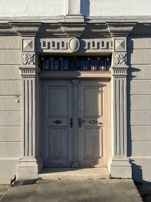 Gemeindehaus Portal SO.jpeg